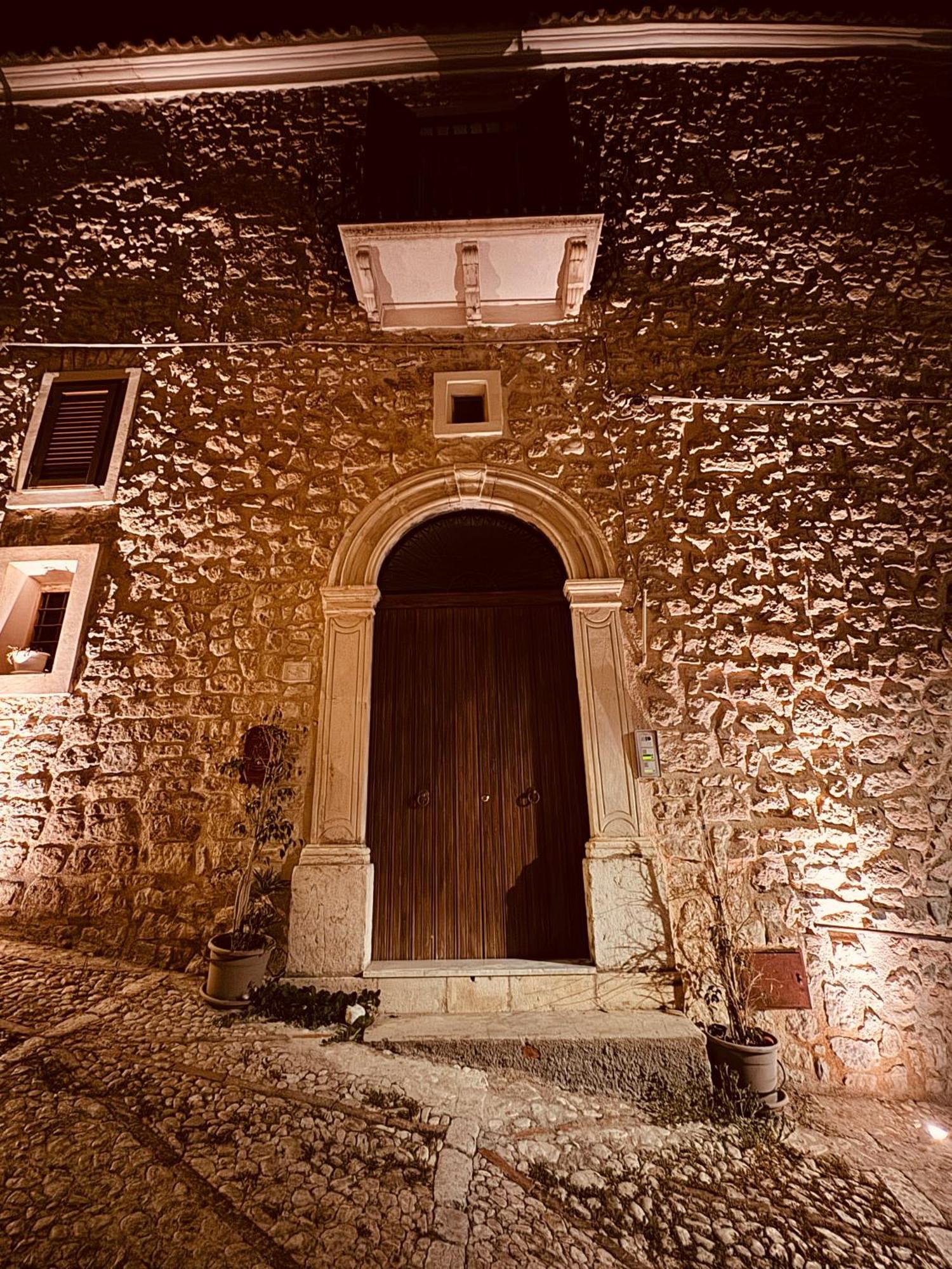 Le Camere Dell'Emiro Castronuovo di Sicilia Eksteriør billede